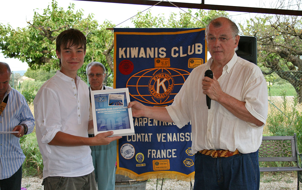 Le CKPM reçoit le Prix d'excellence musicale à Mazan le mercredi 29 juin 2011.