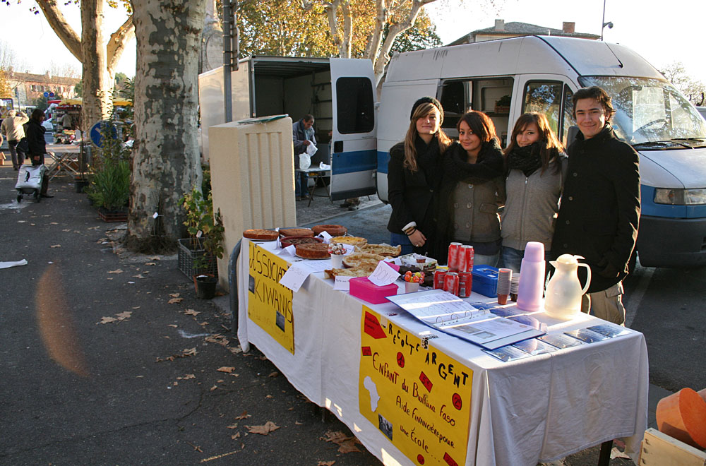 Stand sur le marché de Carpentras