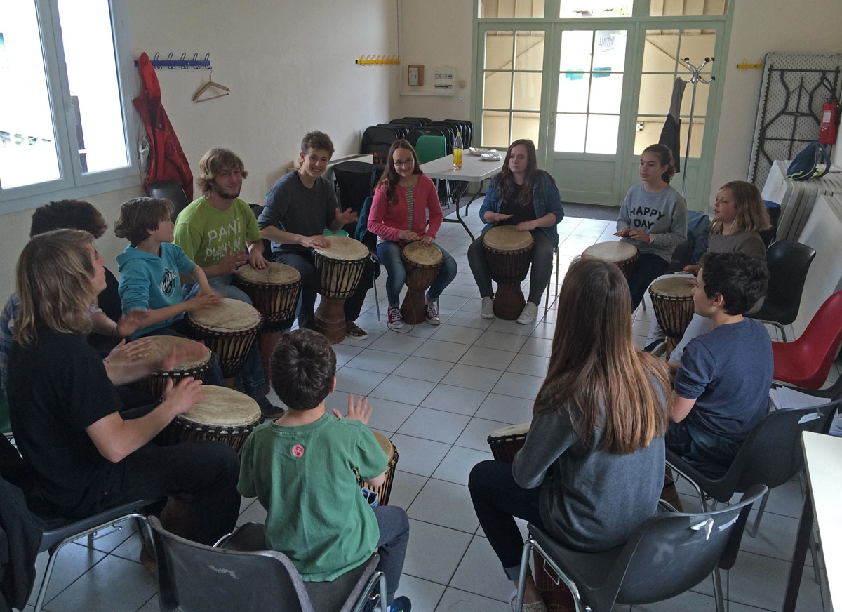 Journée répétition percussions à la salle de la Boiserie à Mazan commune avec les jeunes de Vaison