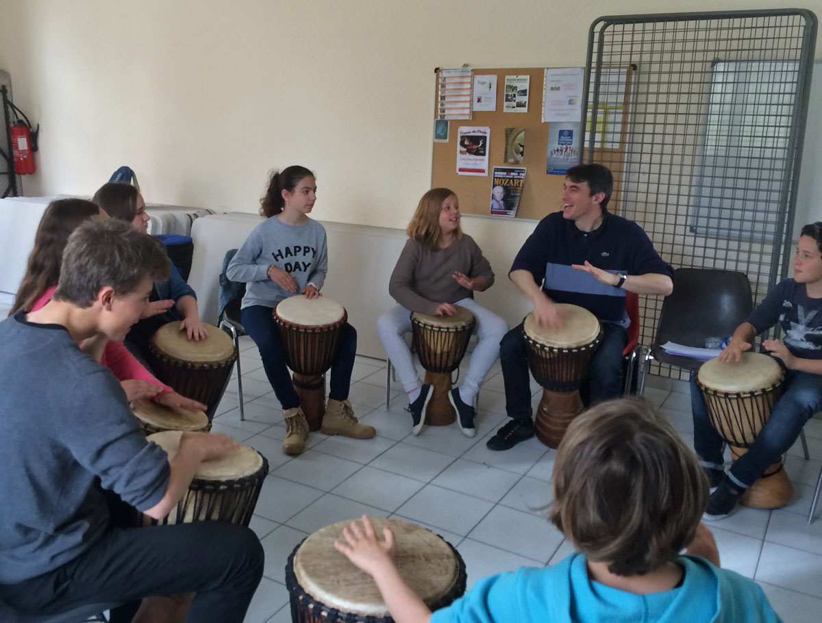 Journée répétition percussions à la salle de la Boiserie à Mazan commune avec les jeunes de Vaison